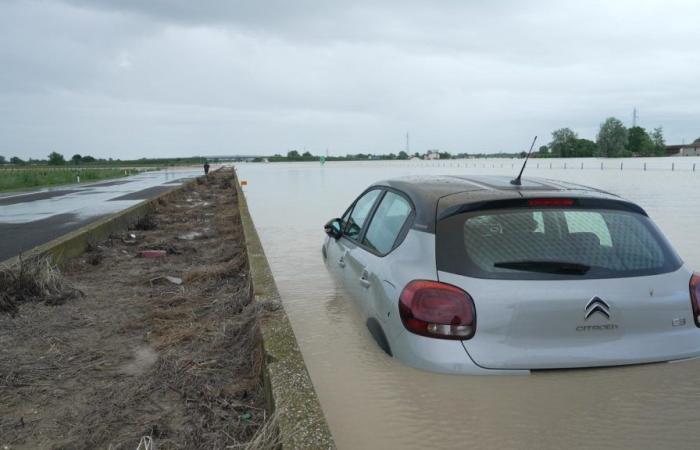 Drumuri închise în regiunea Emilia-Romagna din Italia din cauza unor inundații grave